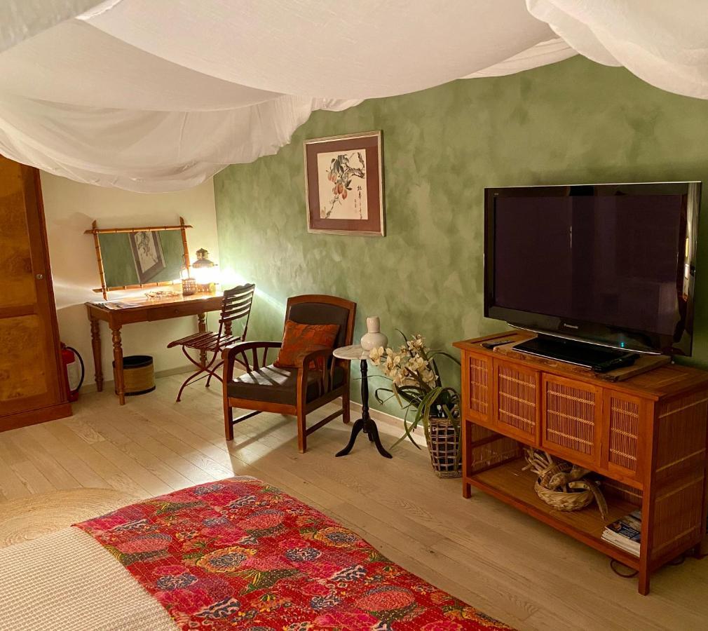 Les 3 Coeurs - Chambres Chez Charmants Habitants Font Экстерьер фото