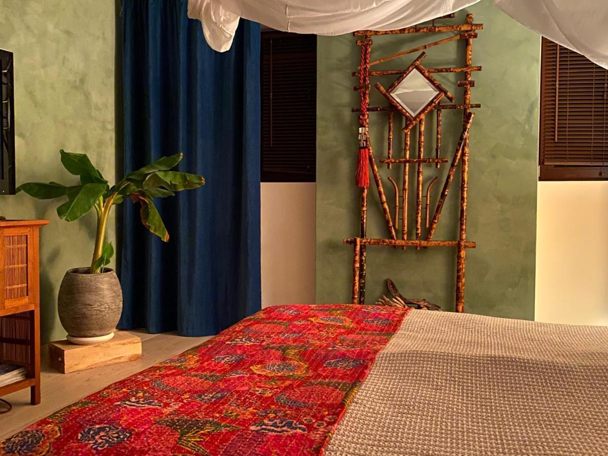 Les 3 Coeurs - Chambres Chez Charmants Habitants Font Экстерьер фото